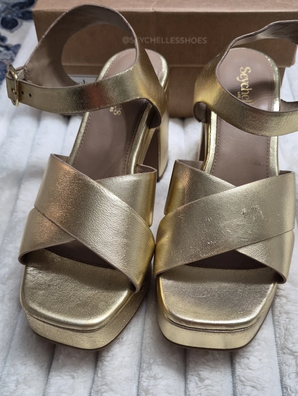 Seychelles Los Angeles Gold Leather Heeled Platform Sandals Womens Sz 8 M